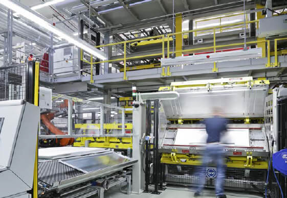 The new production line for refrigerators and freezers from the BSH Hausgeräte GmbH in Giengen The new production line for refrigerators and freezers from the BSH Hausgeräte GmbH in Giengen