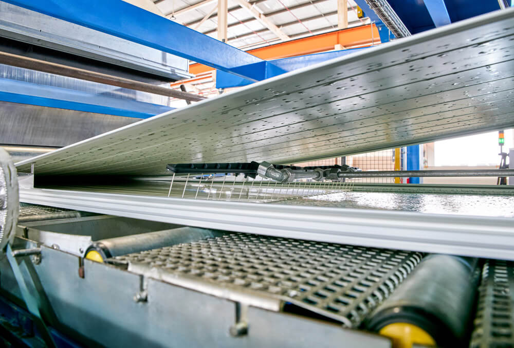 PANELMASTER STEEL: Foaming portal and laydown table