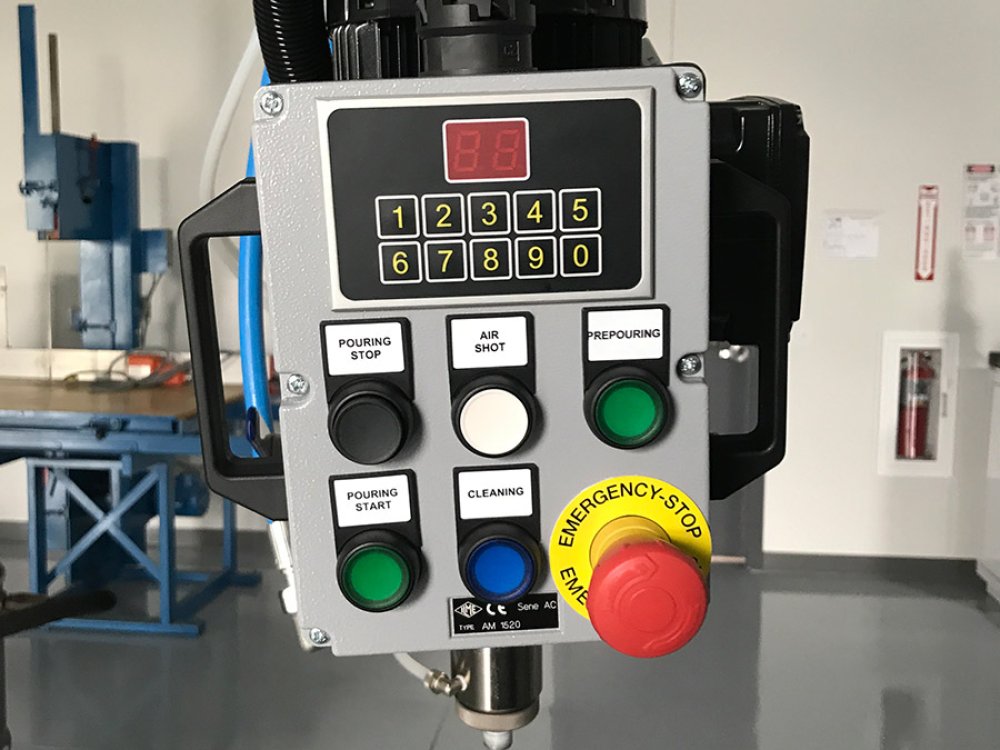 IMPACT 6 - Low Pressure Metering Machine
